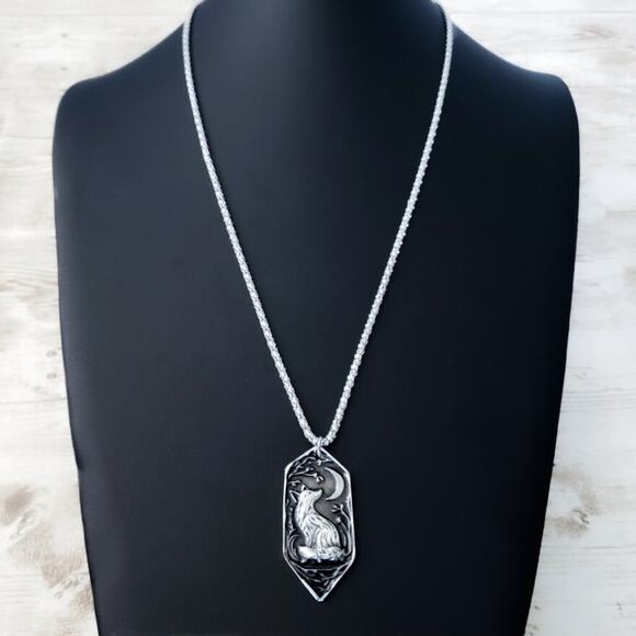 Other Jewelry - Black & Silver Tone Wolf Pendant Necklace - New